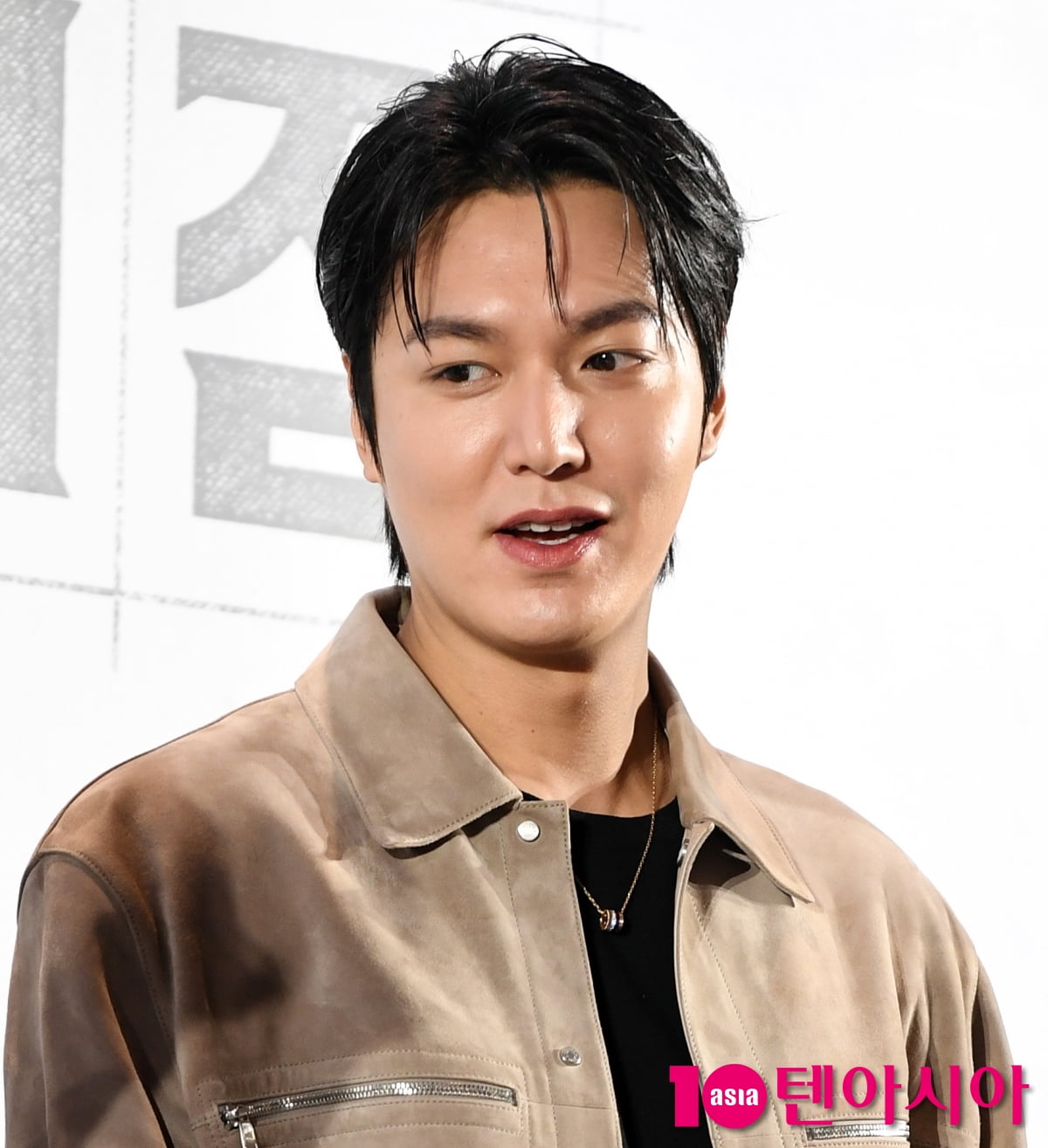 Lee Min-ho Attends VIP Premiere of 'Omniscient Reader's Viewpoint' in Seoul