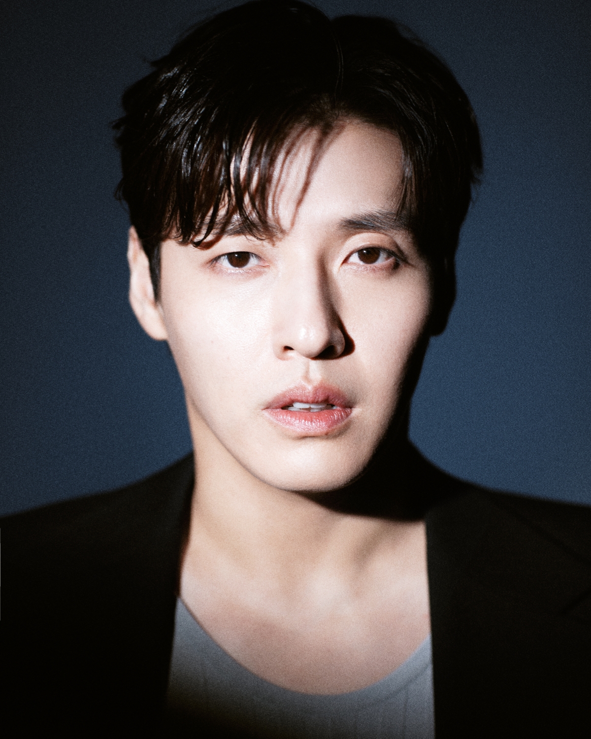 Kang Ha-neul Shines in Fifth Project of the Year with Netflix Thriller '84 Square Meters'
