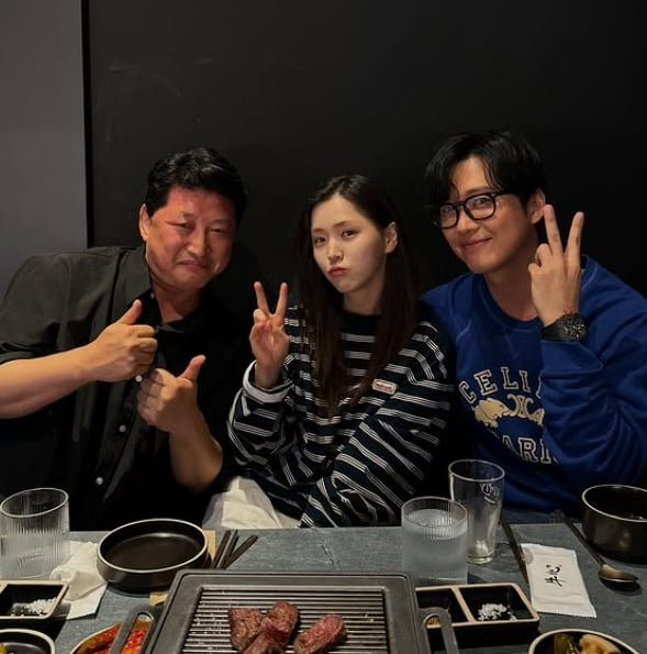 Namkoong Min Reunites with Co-Stars for a Delightful BBQ Gathering