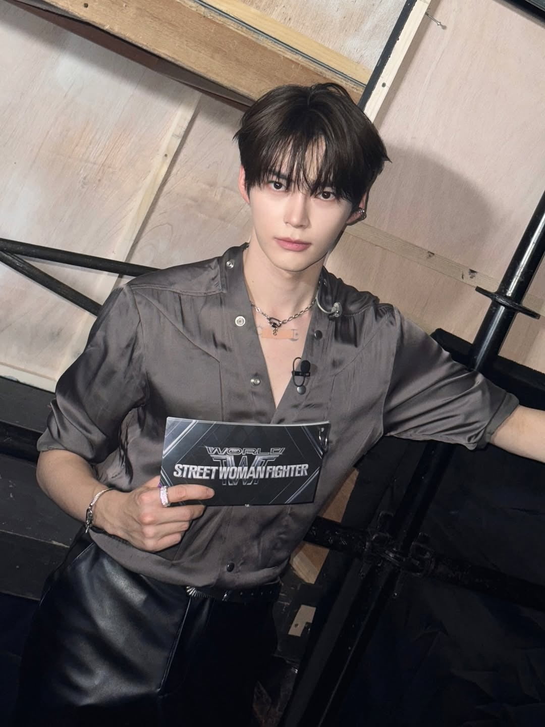 Sung Han-bin Shines as New MC in 'Street Woman Fighter 3' Amid Controversies