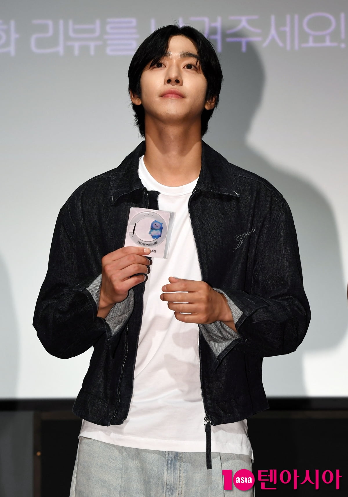 Ahn Hyo-seop Attends Stage Greeting for 'Omniscient Reader's Viewpoint' in Seoul