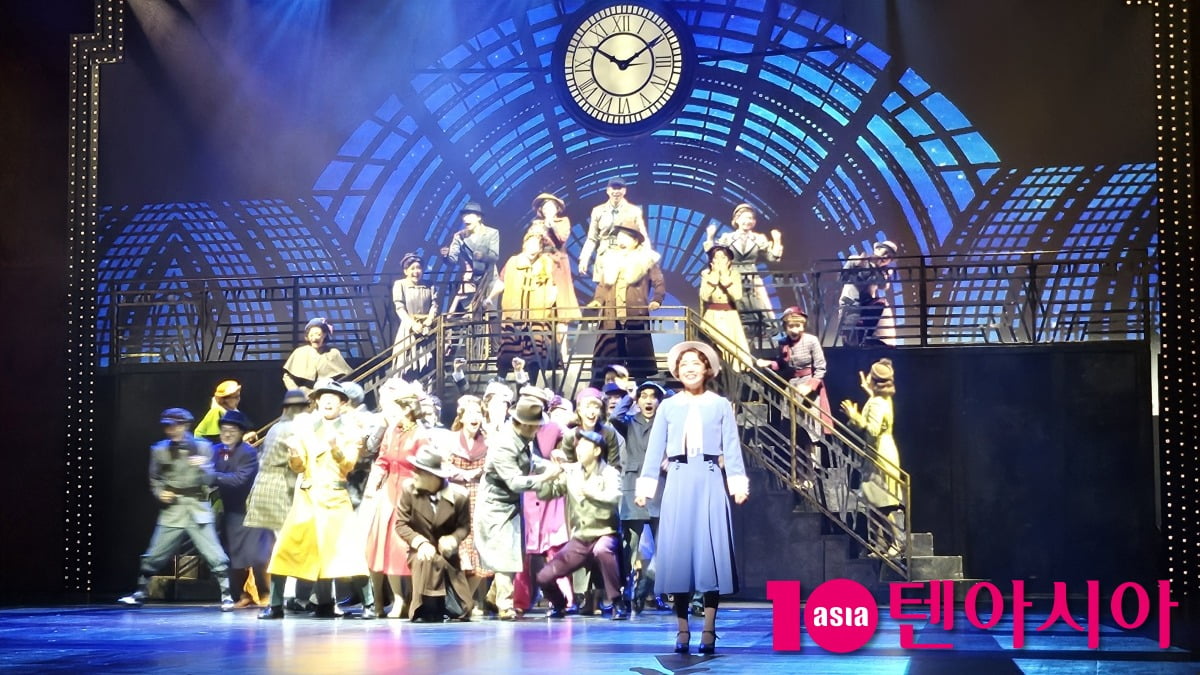 Choi Yoo-jung Takes Center Stage in Her First Musical Lead Role in '42nd Street'