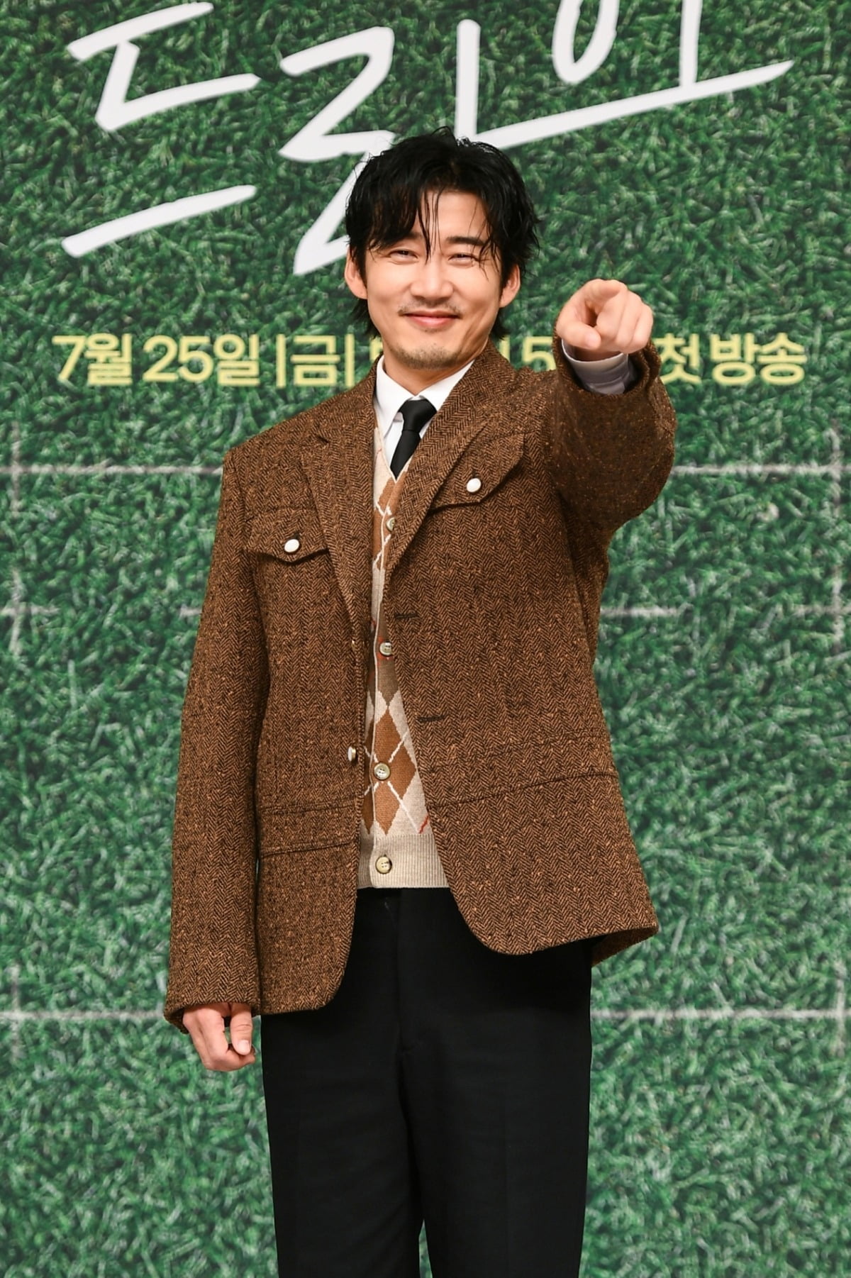 SBS's New Drama 'Try: We Become a Miracle' Aims to Captivate Audiences with Rugby-Themed Storyline