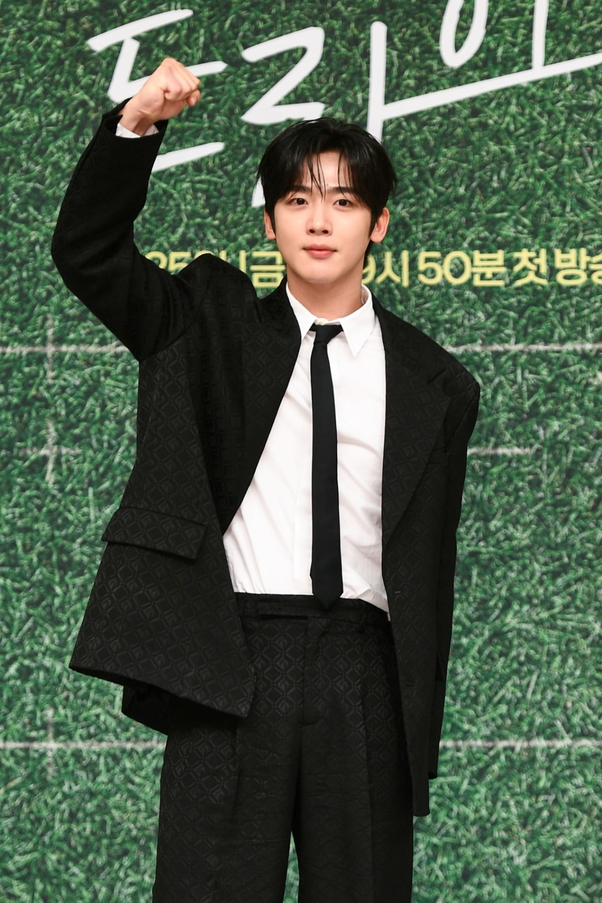 SBS's New Drama 'Try: We Become a Miracle' Aims to Captivate Audiences with Rugby-Themed Storyline