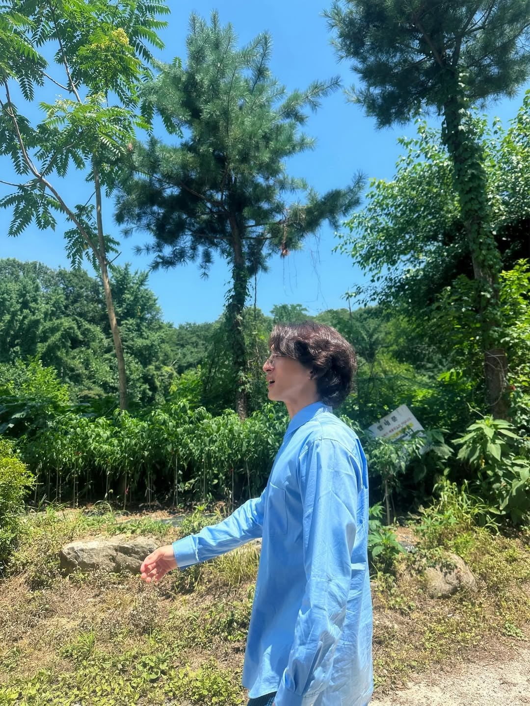 Jannabi's Choi Jung-hoon Captivates Fans with Refreshing Visuals on Instagram