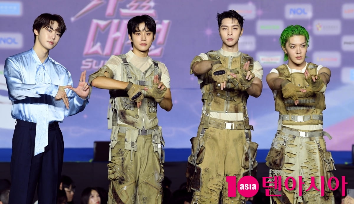 NCT127、2025 SBS歌謡大典サマーのブルーカーペットに登場