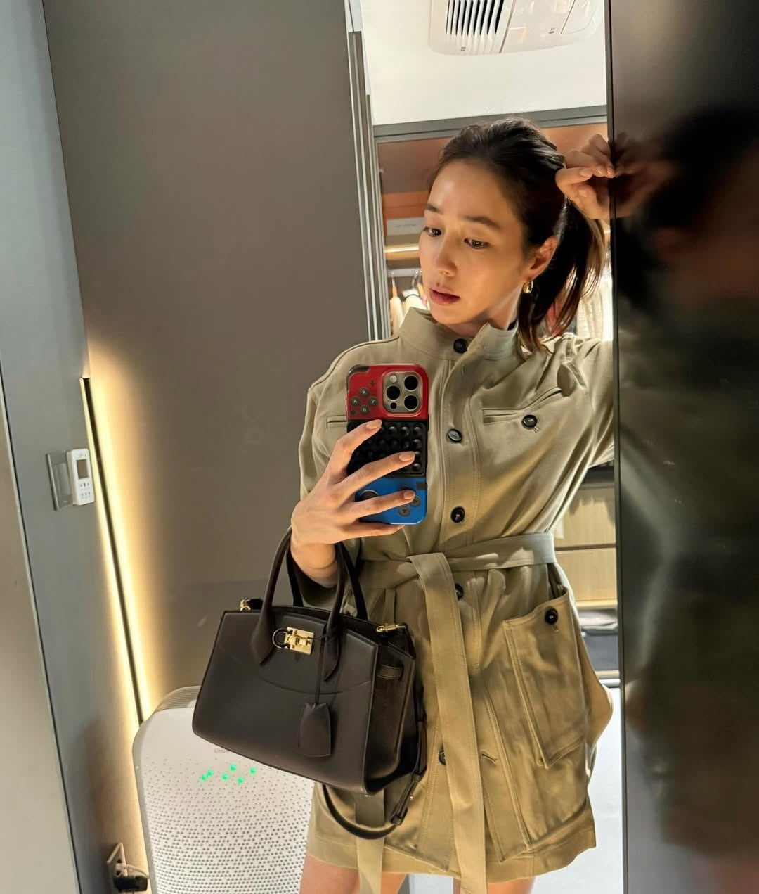 Lee Min-jung Stuns with Her Beauty Despite the Scorching Heat