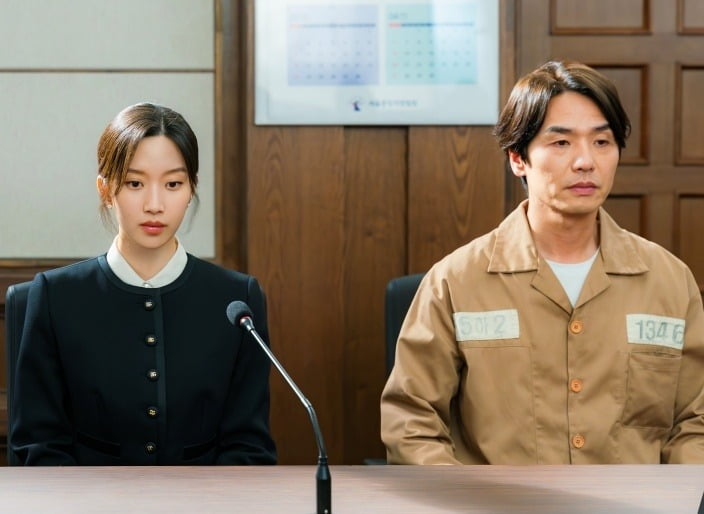 Moon Ga-young Receives Unwavering Support in 'Seocho-dong'