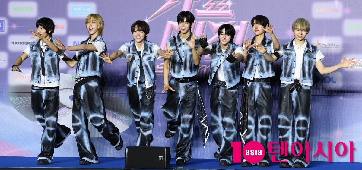 アイディット、2025 SBS 歌謡大典 Summer ブルーカーペットに登場
