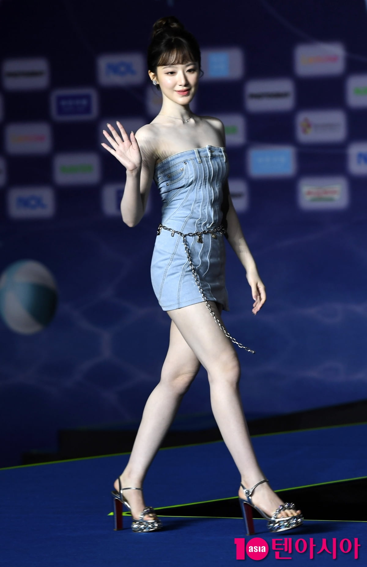 i-dle's Shuhua Shines at the 2025 SBS Gayo Daejeon Summer Blue Carpet