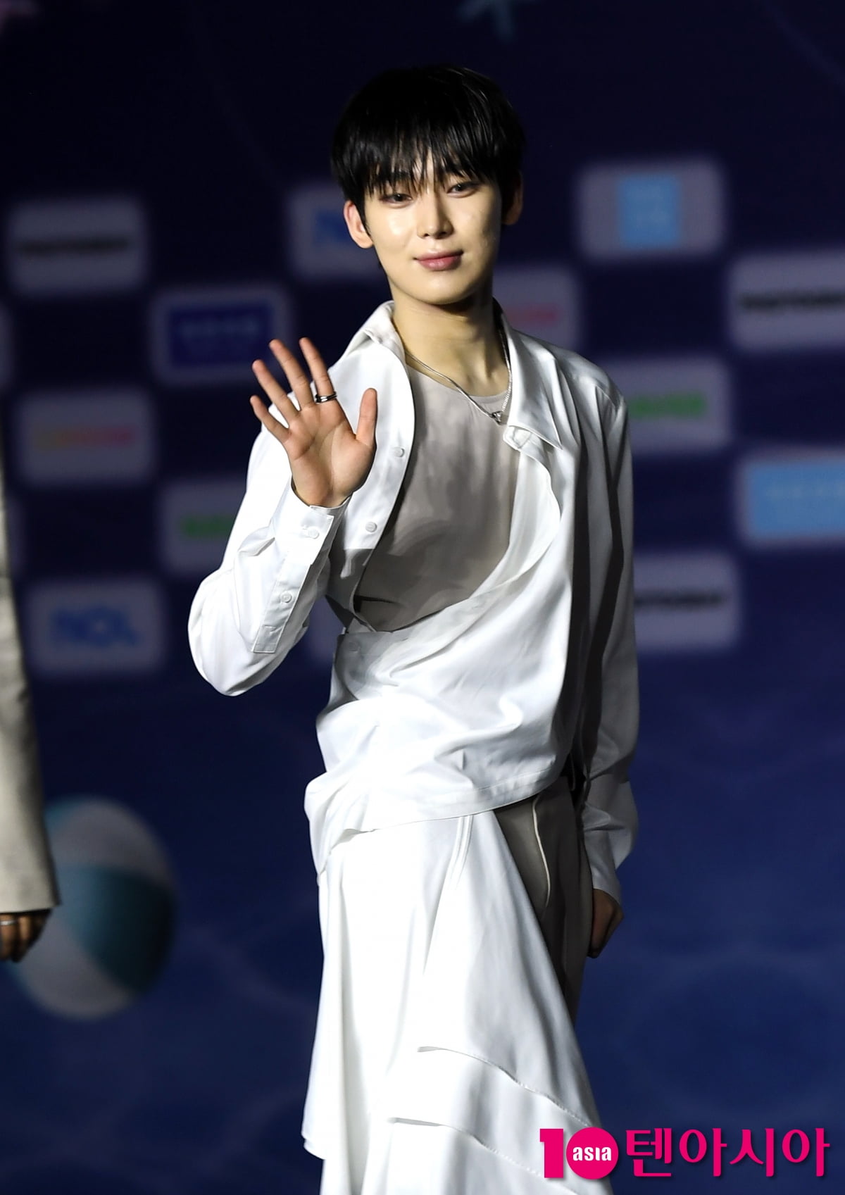 ENHYPEN's Sunoo Shines at the 2025 SBS Gayo Daejeon Summer Blue Carpet Event
