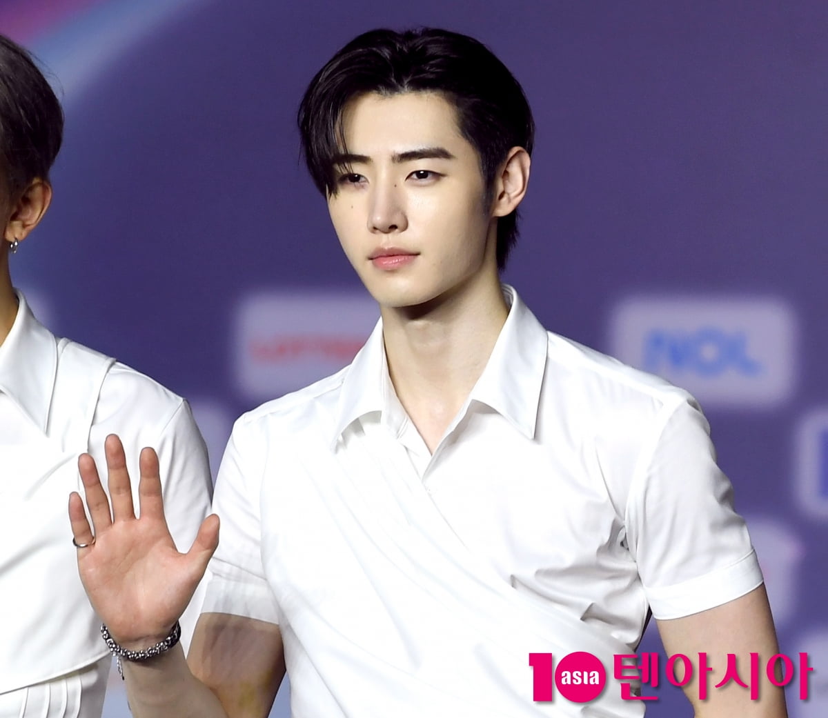 ENHYPEN's Sunghoon Shines at '2025 SBS Gayo Daejeon Summer' Blue Carpet Event
