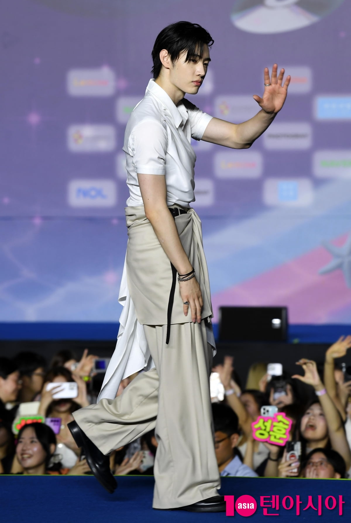 ENHYPEN's Sunghoon Shines at '2025 SBS Gayo Daejeon Summer' Blue Carpet Event