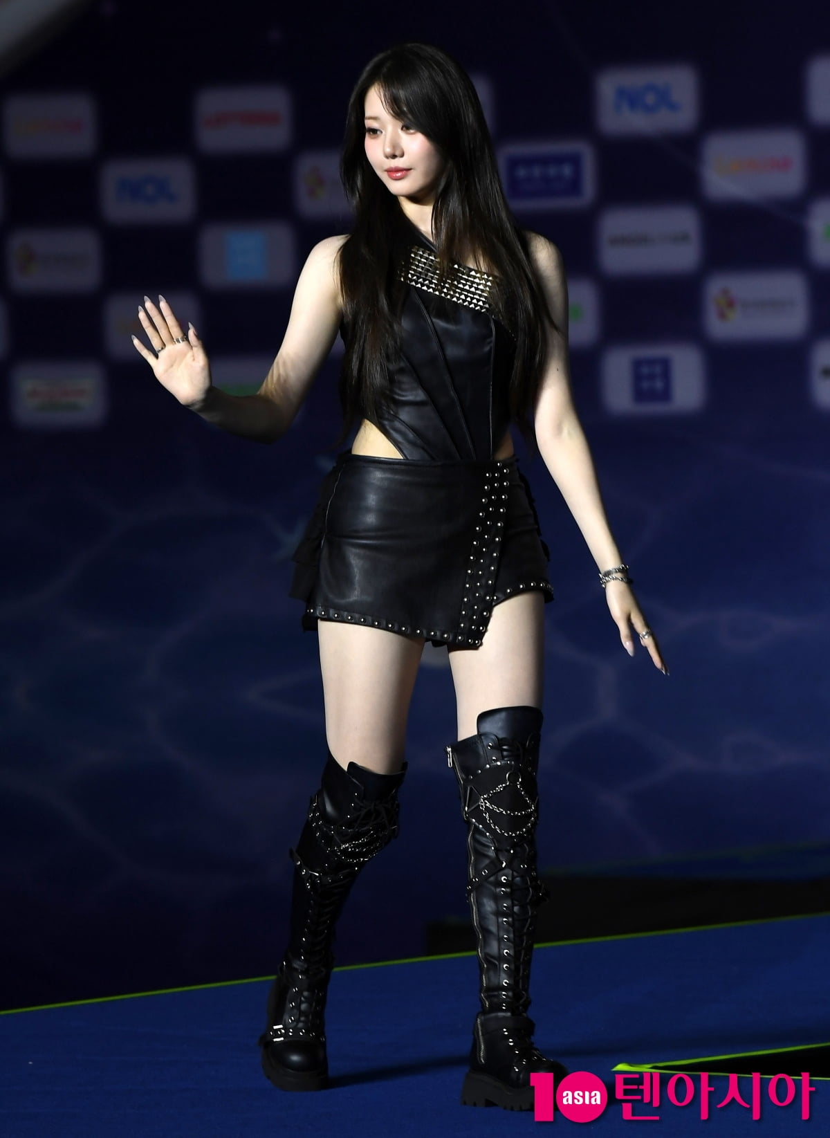 BabyMonster's Rora Shines on the Blue Carpet at 2025 SBS Gayo Daejeon Summer