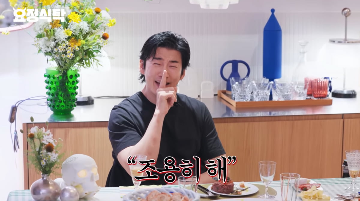 Yoon Kye-sang Reflects on His Acting Journey and the Role of a Host