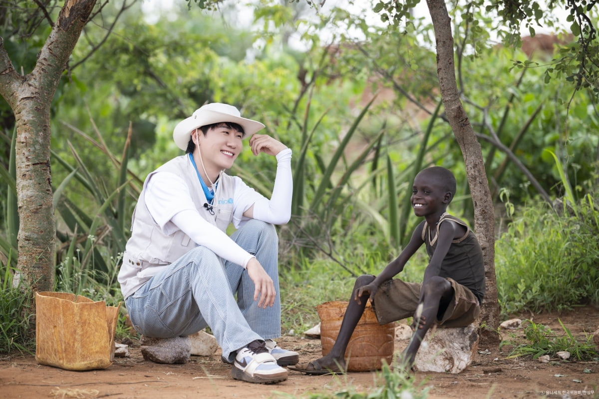 Singer Young Tak Spreads Hope with UNICEF's 'Project Blue'
