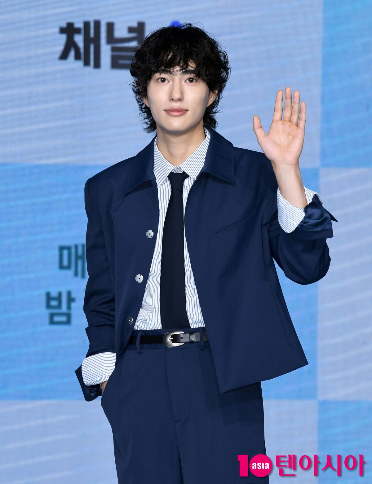 Oh Hyun-jung Attends Press Conference for New Drama 'Travel Instead'