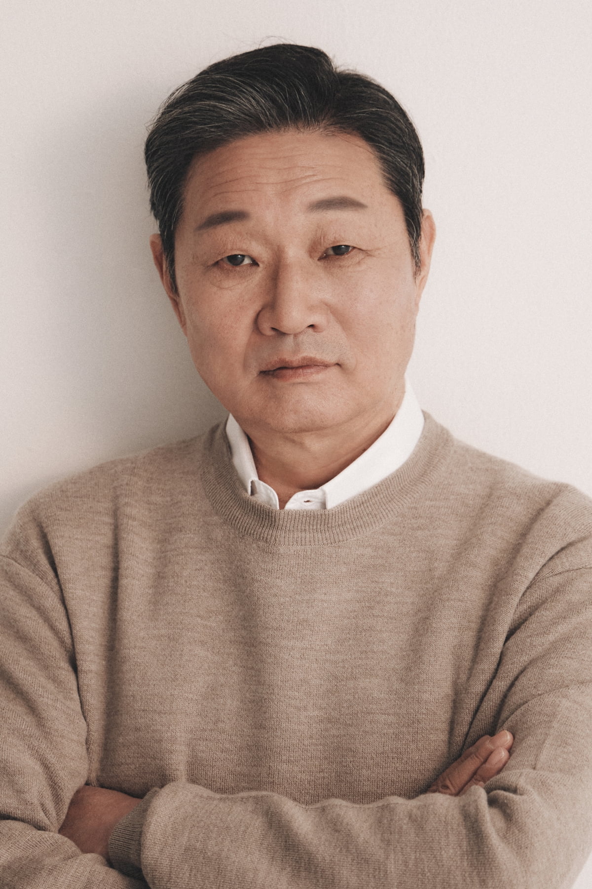 Veteran Actor Joo Jin-mo Signs Exclusive Contract with HB Entertainment