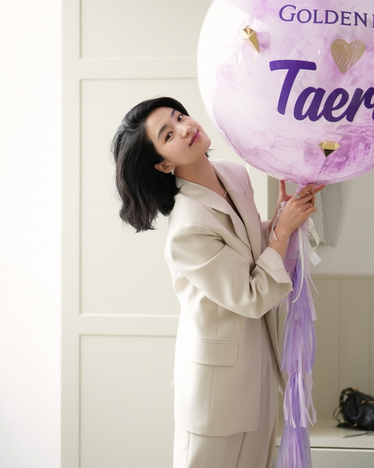 Actress Kim Tae-ri Stuns with Captivating Aura in Jewelry Campaign