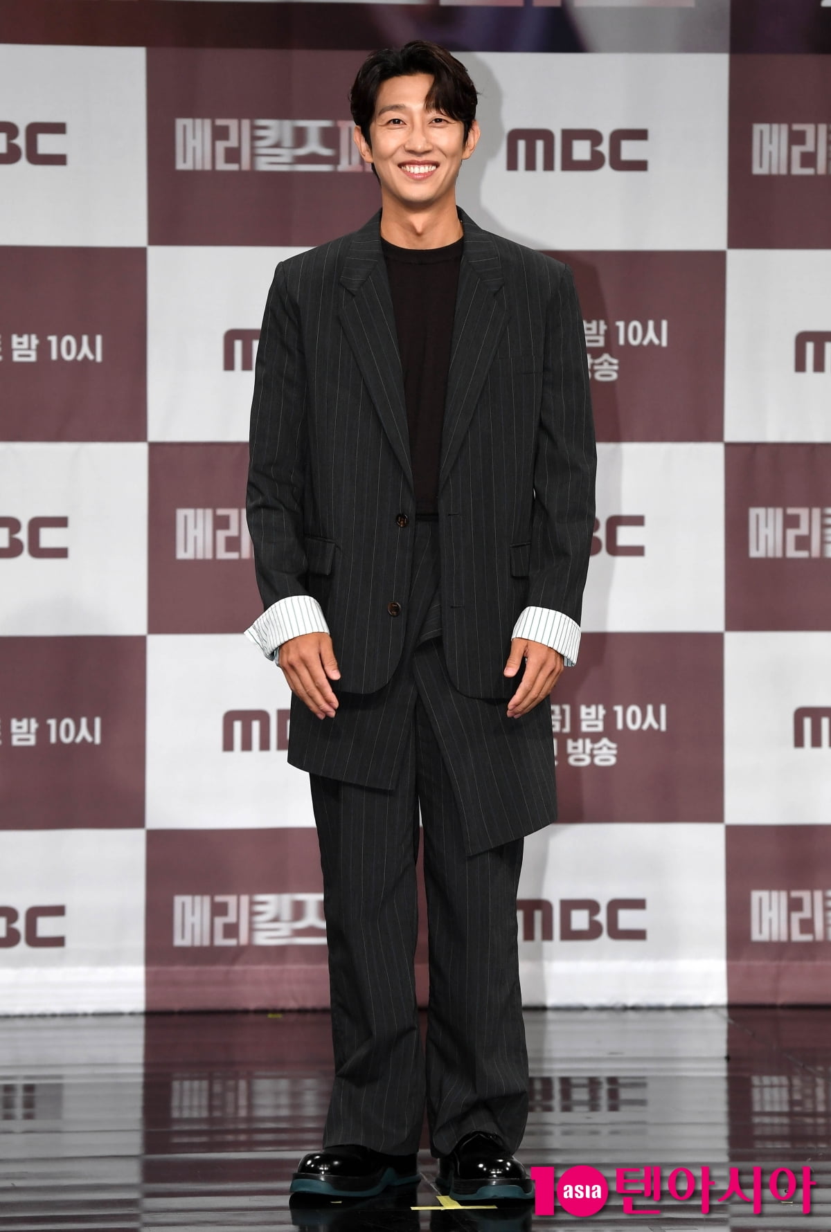 カン・ギヨン、MBC新ドラマ『メリー・キルズ・ピープル』制作発表会に登場