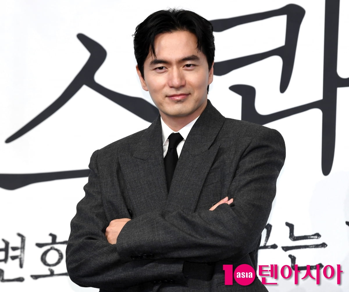 イ・ジヌク、JTBC新ドラマ『エスクァイア』制作発表会に登場