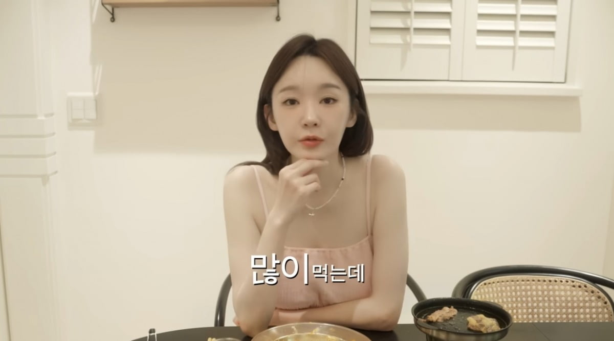 강민경、驚異のスタイル維持法を公開!