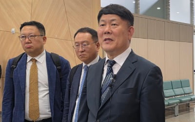 [속보] '탈세 혐의' 타이어뱅크 김정규 회장 항소심서 징역 3년 법정구속
