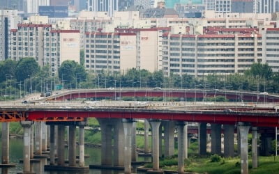 59억 하던 아파트가 65억 됐다…대출 조여도 신고가 찍은 동네