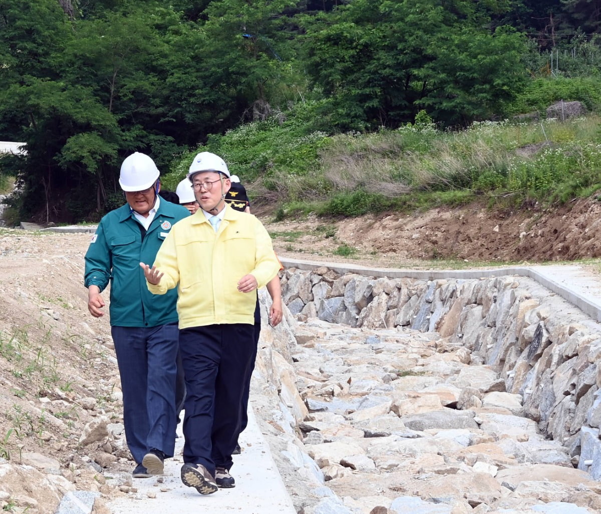 산림청, 전국 14개 시·도에 산사태 위기 경보 '주의' 발령
