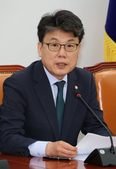 진성준 "장관 후보자 의혹, 소명 납득 안 되면 심각히 고려해야"
