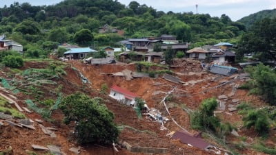 산청 산사태 현장서 할머니 구한 20대 손자…"700m 업고 뛰었다"