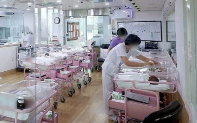 "100년후 韓인구 753만명…생산인구 1명이 노인 1.4명 부양"
