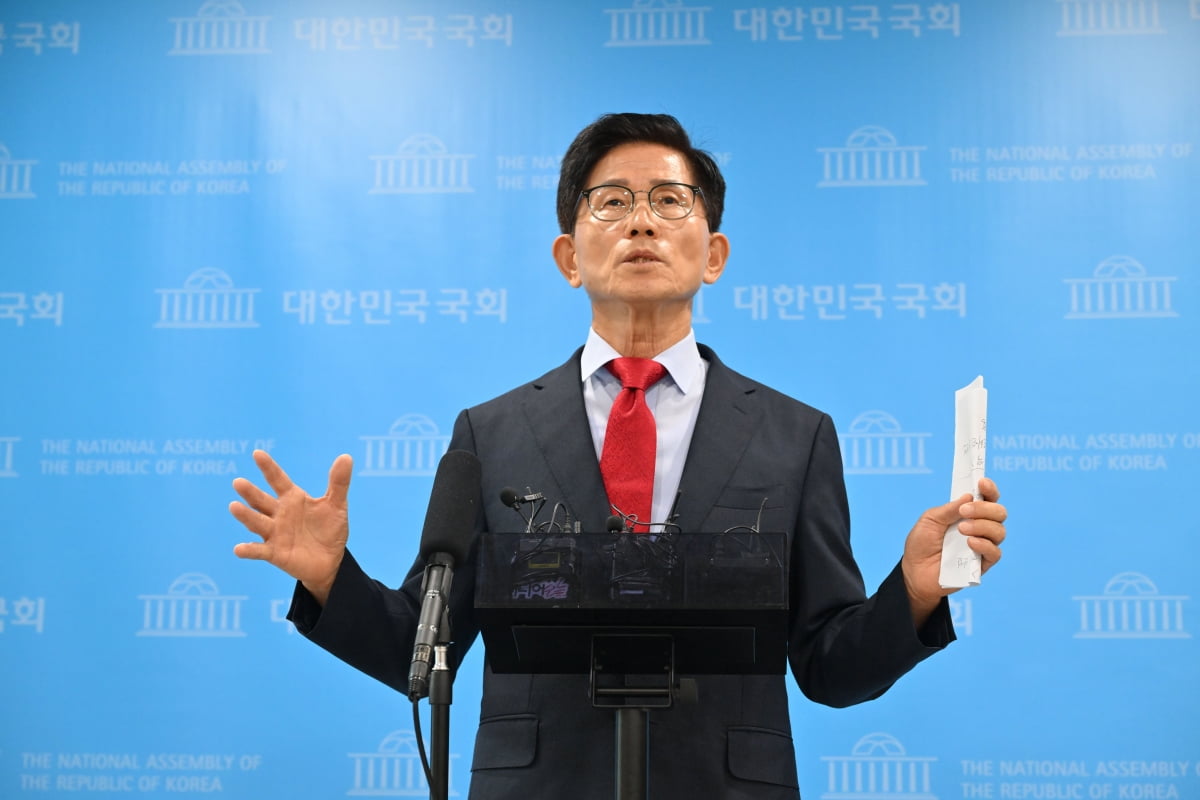 김문수 "이재명 정부, '증시 계엄령' 수준의 조세폭탄 던져"