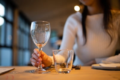 "인력업체서 보낸 직원이 미성년자"...영업정지 날벼락 '분통'