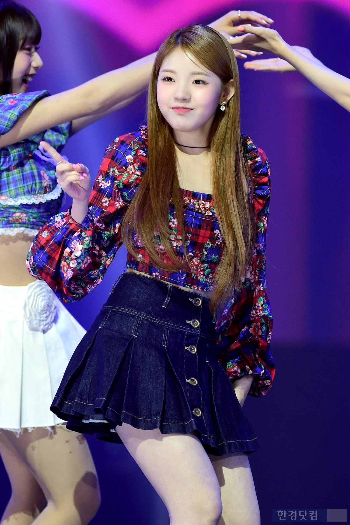 유니스, 레몬 100개 먹은 듯…'상큼함 가득~' [입덕도우미]