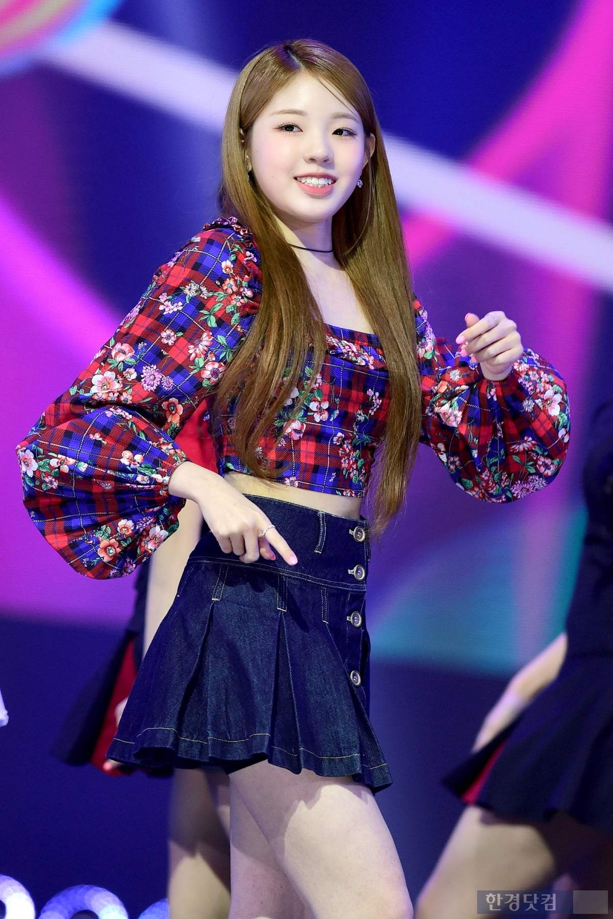 유니스, 레몬 100개 먹은 듯…'상큼함 가득~' [입덕도우미]