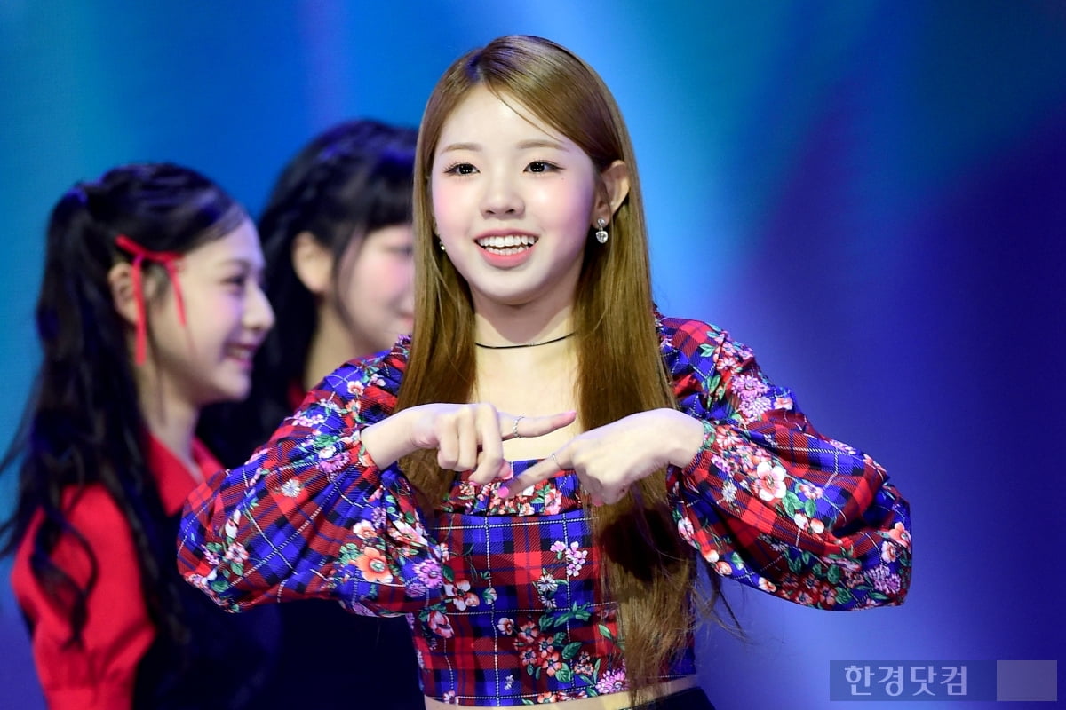 유니스, 레몬 100개 먹은 듯…'상큼함 가득~' [입덕도우미]