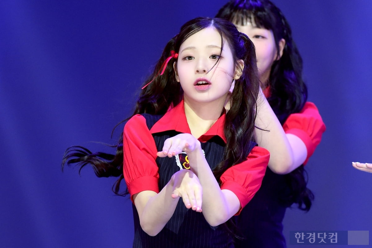 유니스, 레몬 100개 먹은 듯…'상큼함 가득~' [입덕도우미]