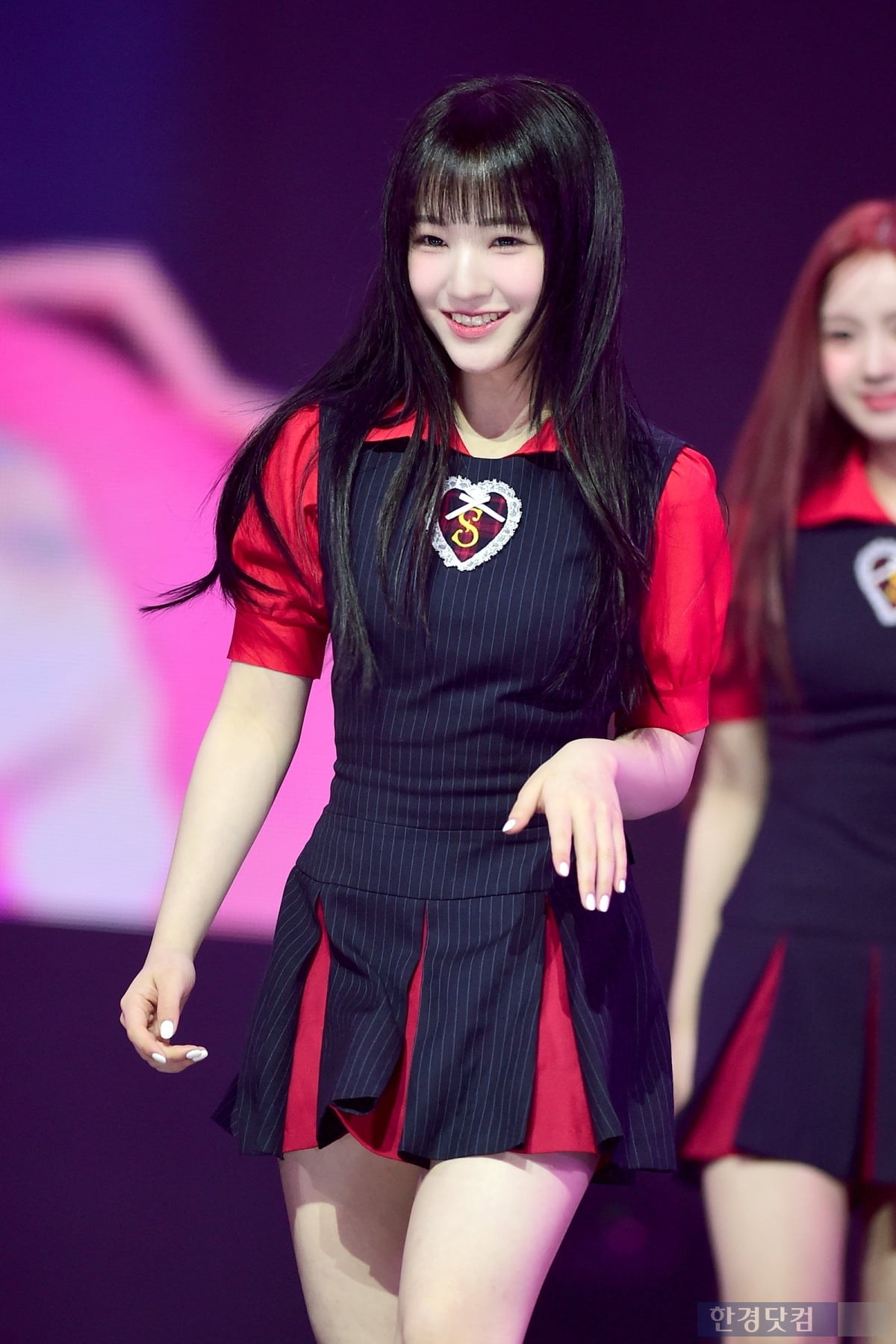 유니스, 레몬 100개 먹은 듯…'상큼함 가득~' [입덕도우미]