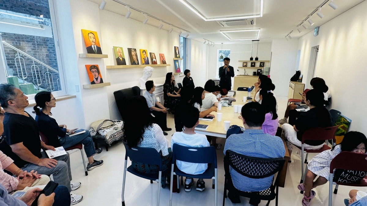 동네책방 개점식에 초·중학교 교장 총출동한 까닭은 - 뉴스 썸네일 이미지