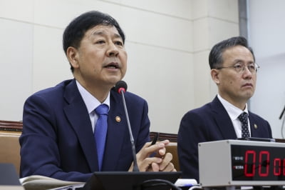 [포토] 한미관세협상 질의에 답하는 구윤철 부총리