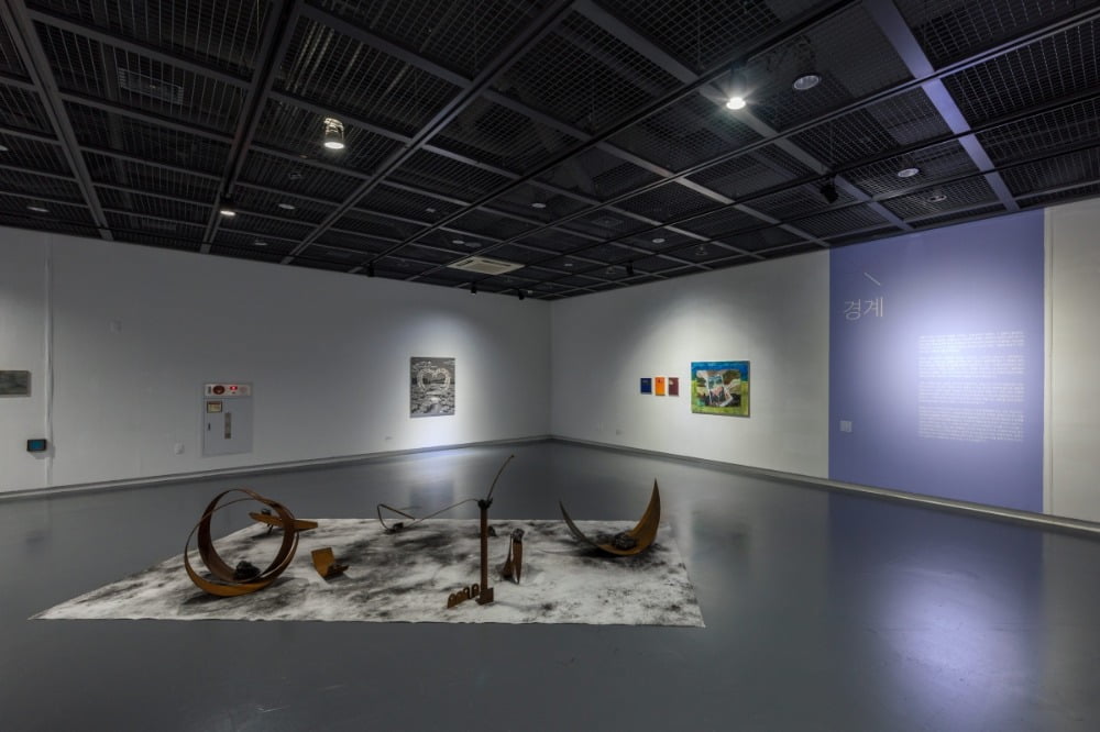2025 레지던시 연합 교류전 <NOWHERE(Nowhere, Now here)> 2025.07.04. - 08.31. 대구예술발전소 전시 전경 / 사진제공. 대구예술발전소