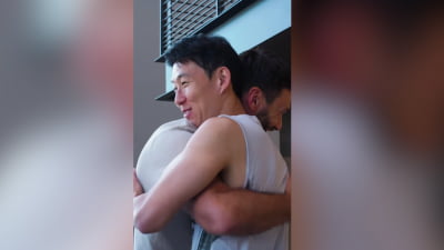 손흥민, '라커룸 충돌' 해프닝 요리스와 재회…"집에 온 거 같네"