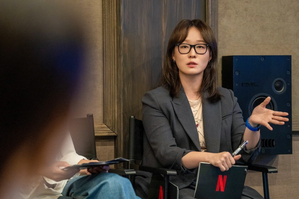 최민디 넷플릭스 더빙 시니어 매니저가 11일 픽셀로직코리아 녹음실에서 넷플릭스의 한국어 더빙 방향성에 대해 설명하고 있다. 사진=넷플릭스 