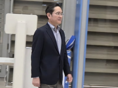 美 출장 마치고 귀국한 이재용 회장 "내년 사업 준비하고 왔다"
