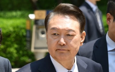 '尹 실명 위기' 주장에…법무부 "사실 아냐, 의료처우 모두 제공"