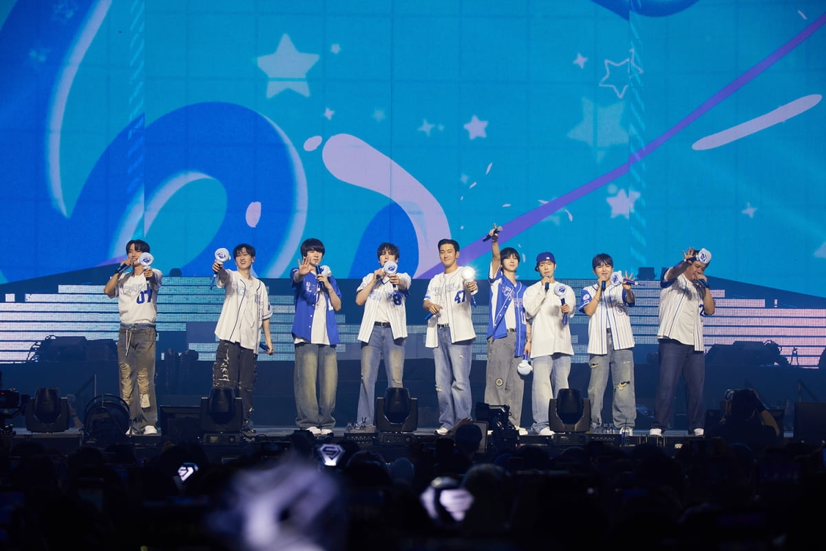 아이돌 20년 왜 못 해?…슈퍼주니어가 보여줬다 [리뷰]