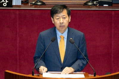 구윤철, '대주주' 논란에 "상처받은 투자자들에 송구…잘 판단하겠다"