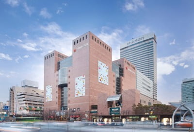 신세계, 강남점 델리 전문관 리뉴얼 오픈…“최대 규모 식품관 완성”