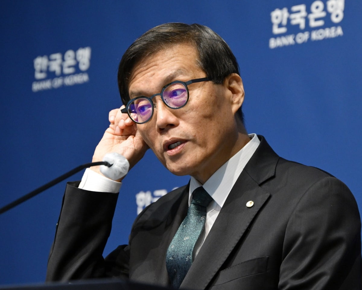이창용 한국은행 총재가 28일 서울 중구 한국은행에서 금융통화위원회를 마치고 기자간담회를 갖고 있다. /사진=사진공동취재단